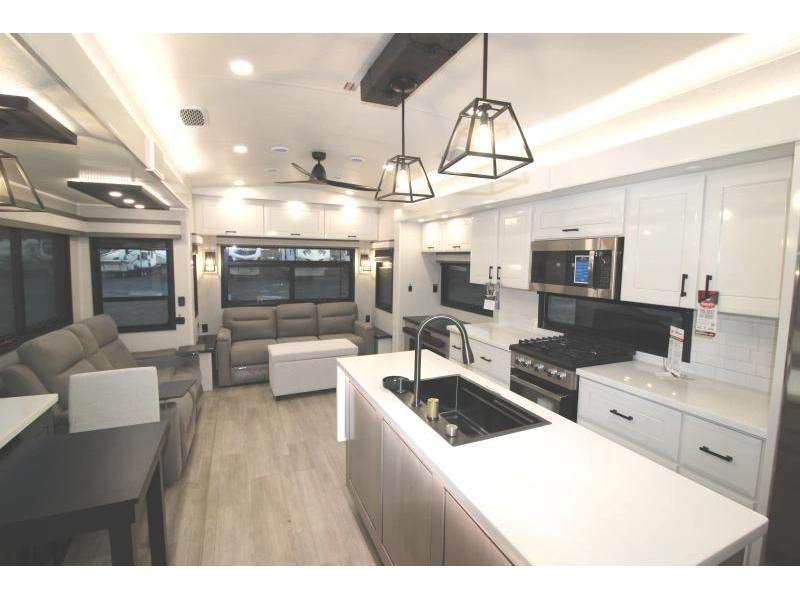 Jayco Pinnacle 38kpts 2026 alt