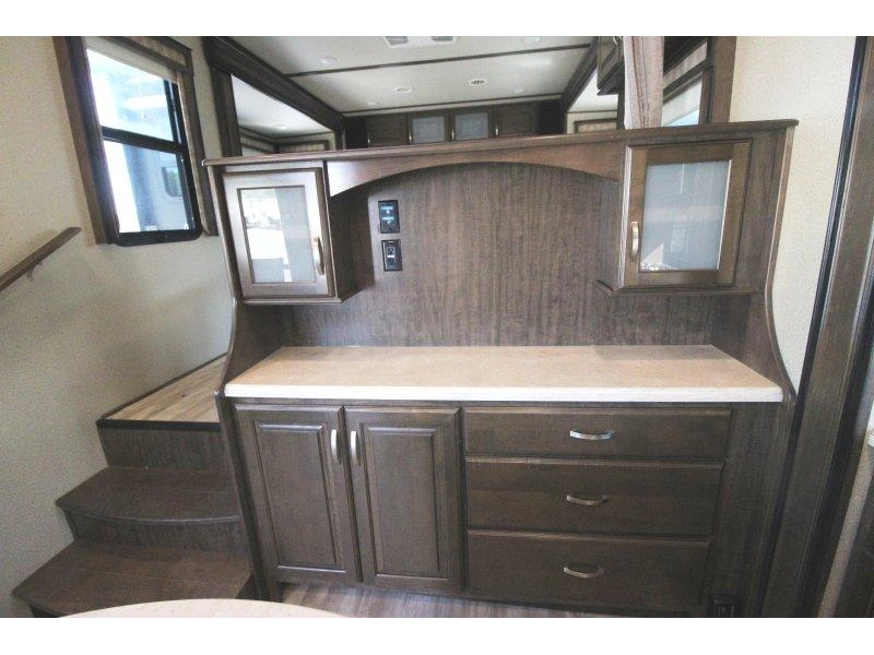 Grand Design Solitude 375res 2020 alt