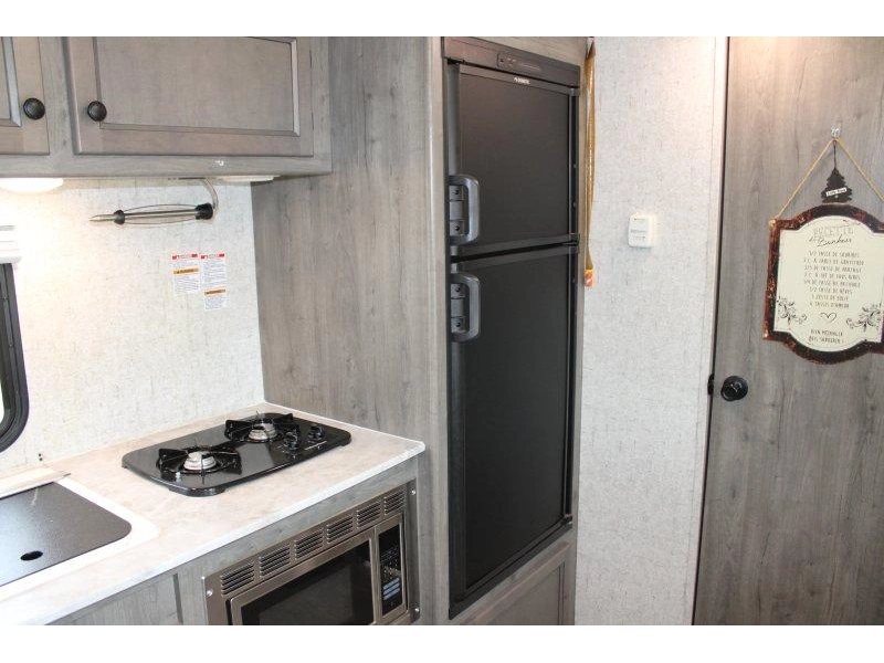 Coachmen Apex 203rbk 2020 alt