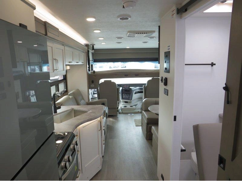 Entegra Coach Vision 29s 2027 alt