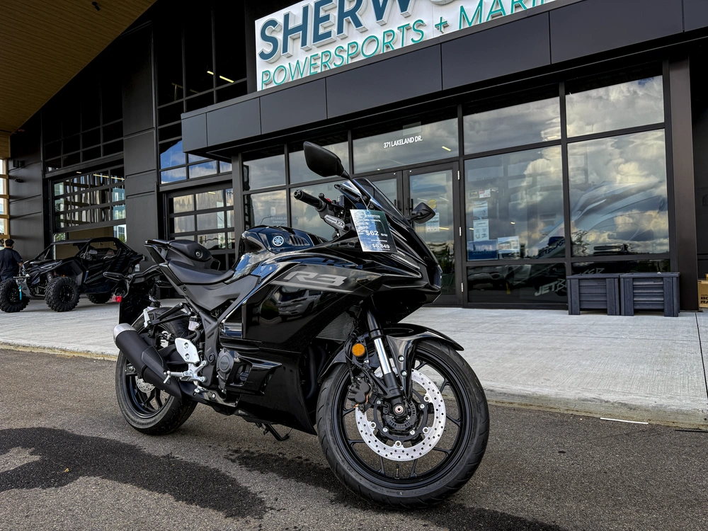 2026 Yamaha R3 alt