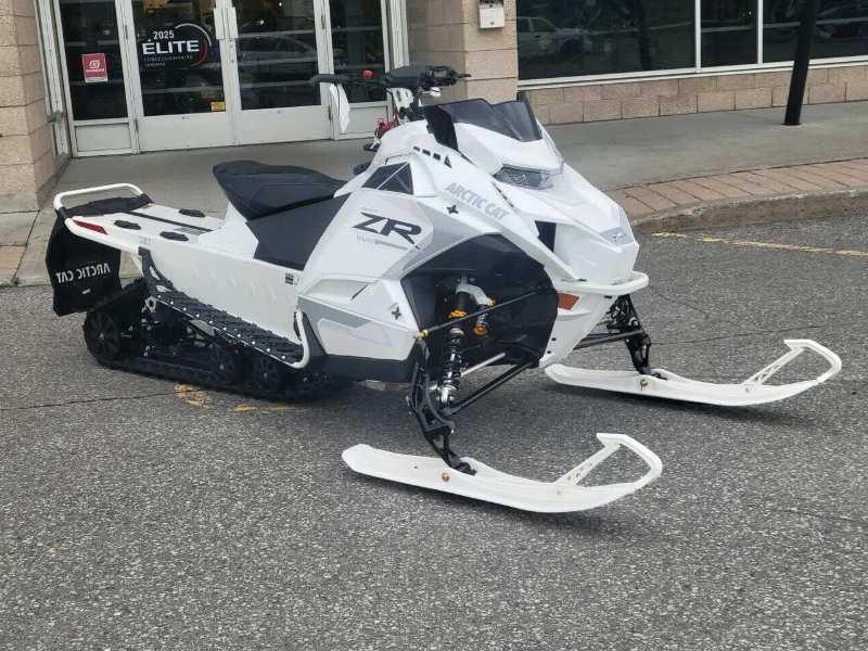 2027 Arctic Cat Zr 858 Sno Pro Eps 137 G8 alt