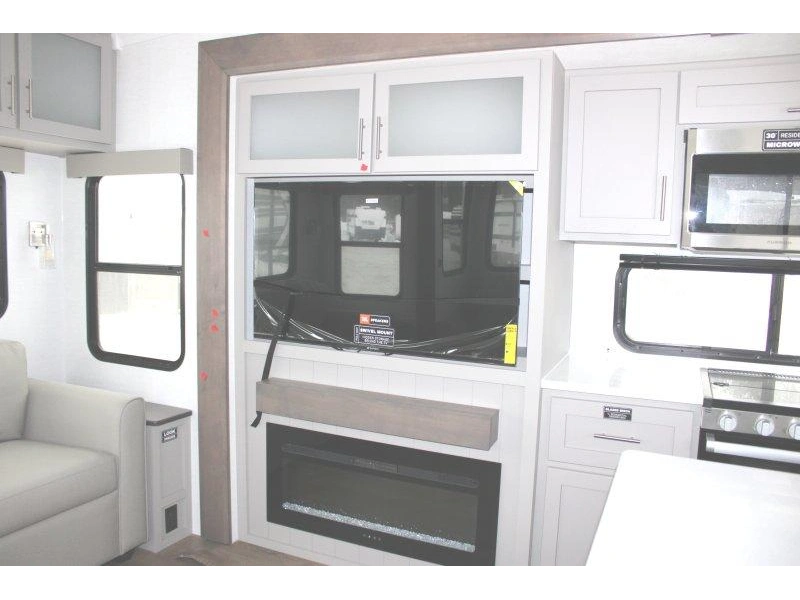 Alliance Avenue 32rls 2026 alt