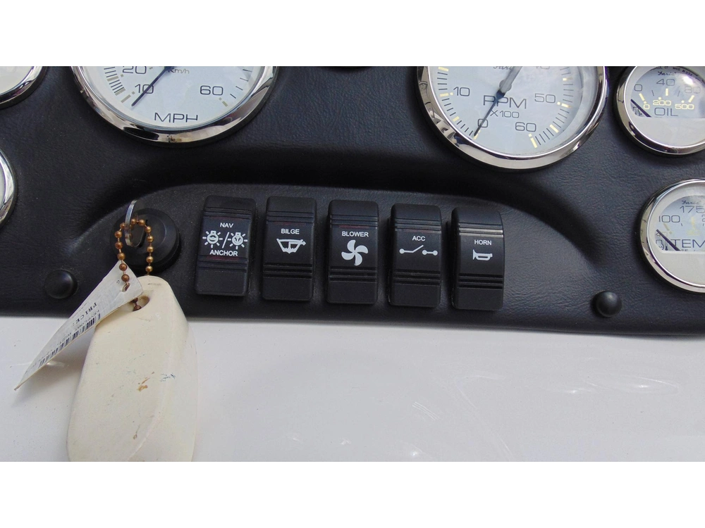 2017 Reinell Boats 185 alt