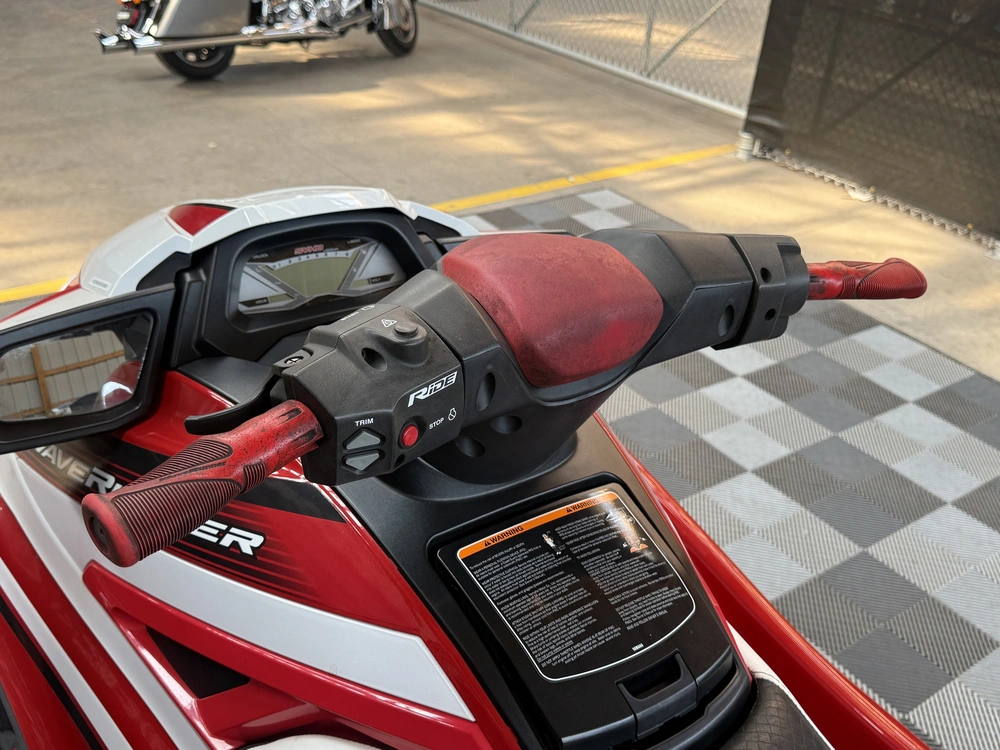 2017 Yamaha Wave Runner alt