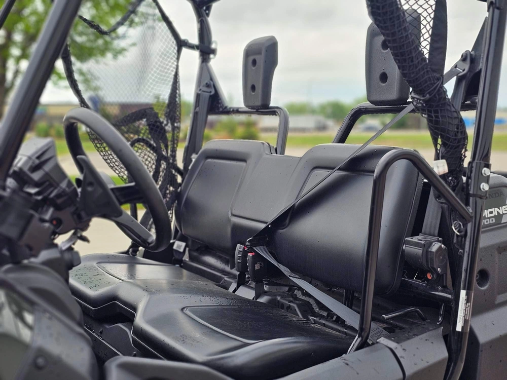 2025 Honda Pioneer 700-2 Deluxe alt
