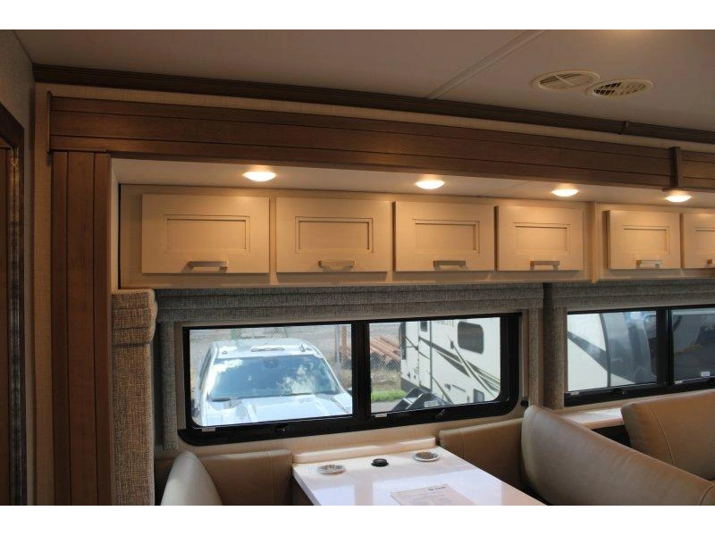 Thor Motor Coach Aria 3702 2027 alt