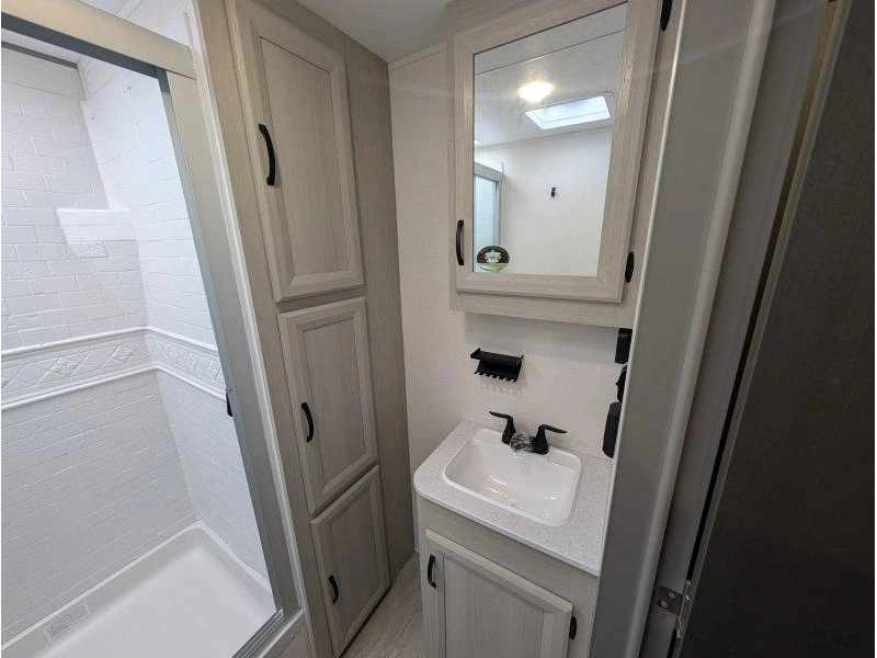 Coachmen Catalina 283rnr 2027 alt