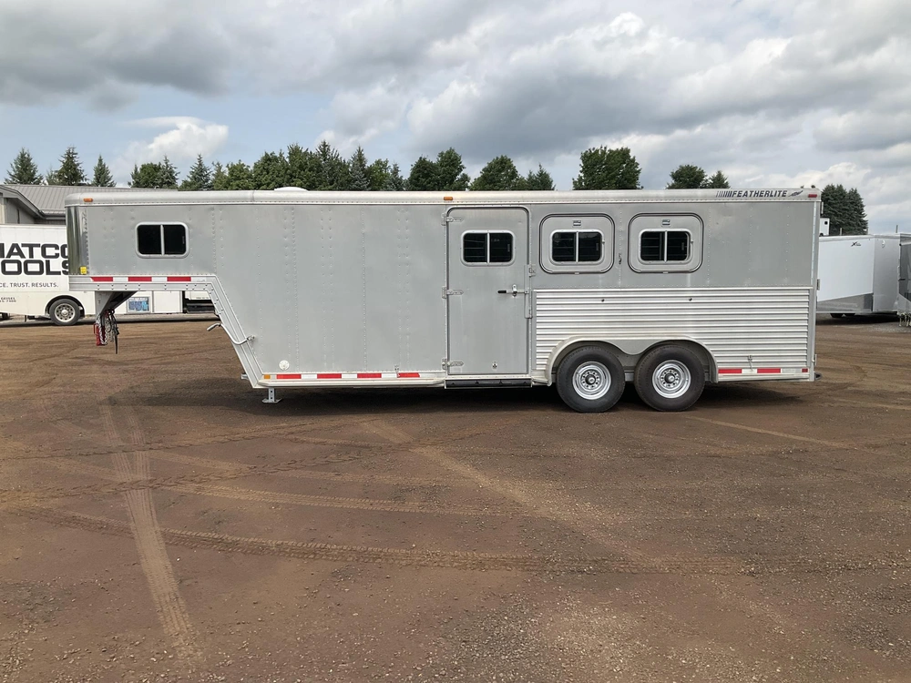 1997 Featherlite Model 8548 3 Horse Slant All Aluminum Gooseneck Horse Trailer alt