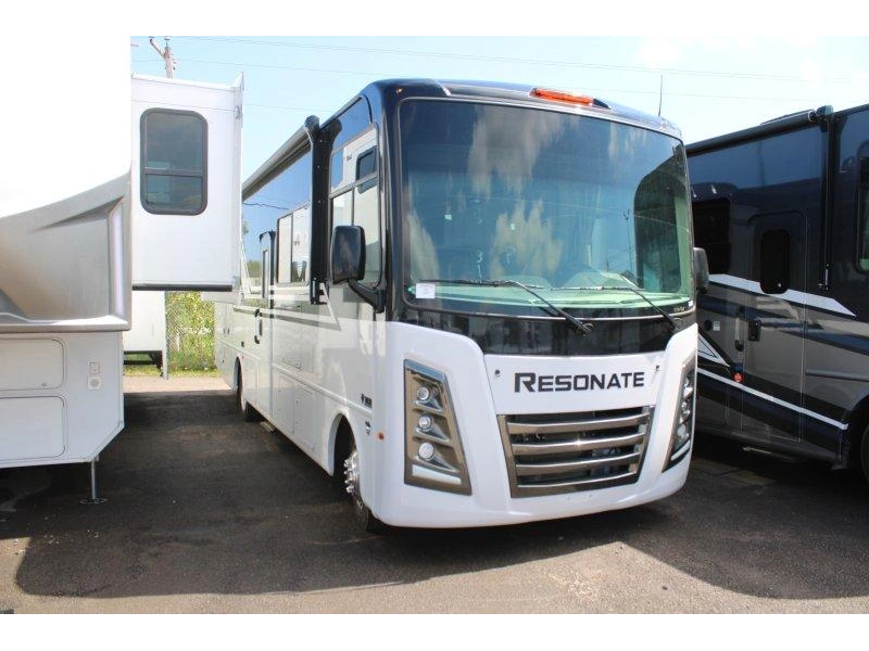 Thor Motor Coach Resonate 30c 2026 alt