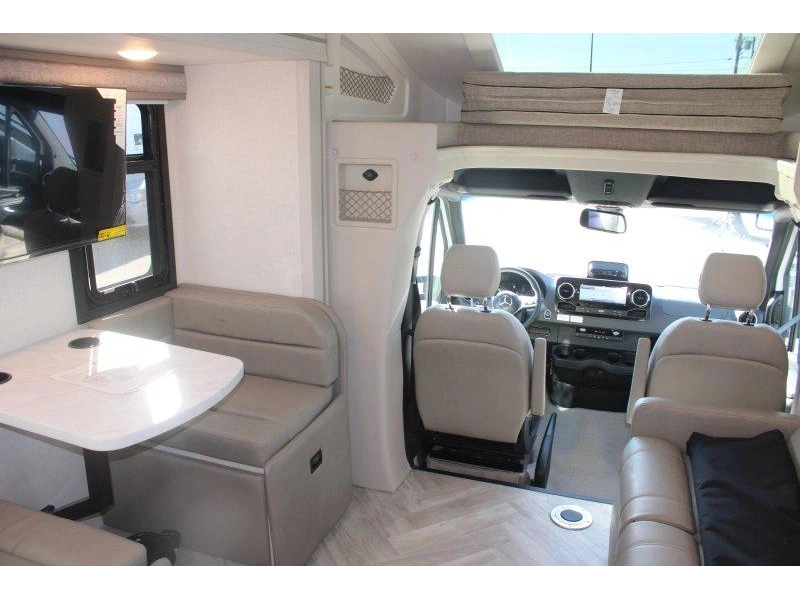 Thor Motor Coach Delano 24rw 2027 alt