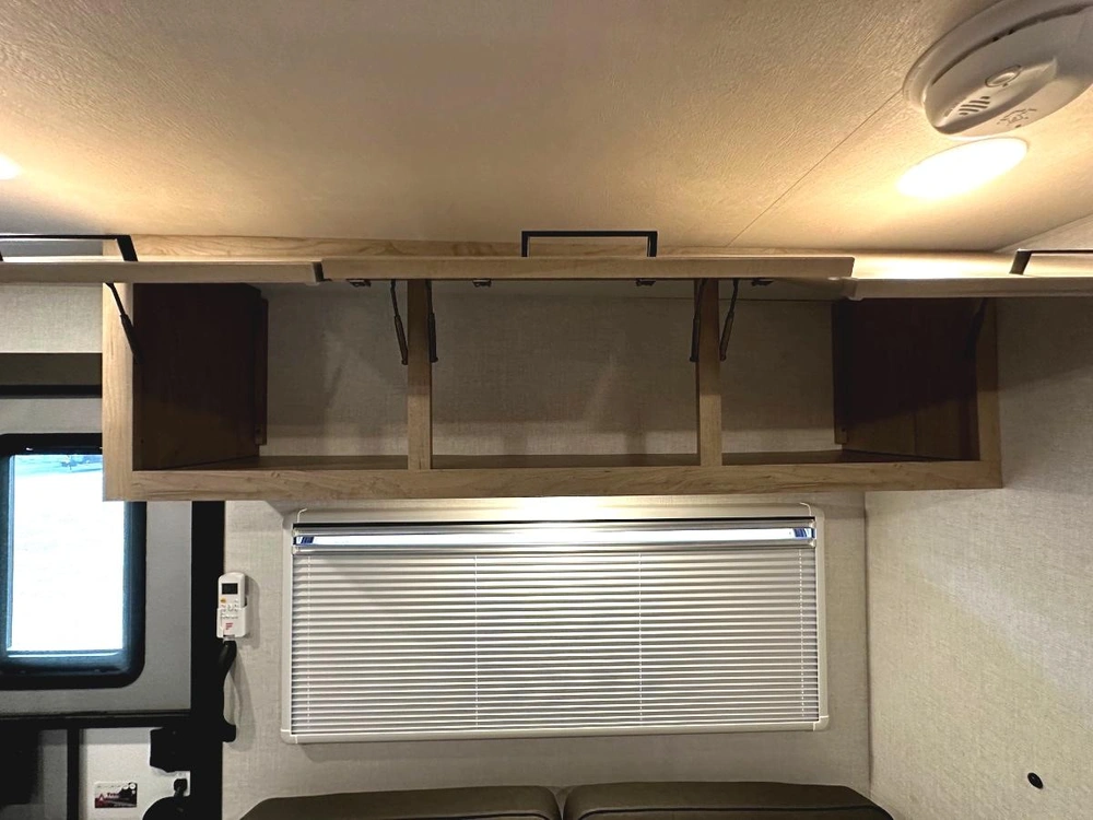 Ember Rv Overland 190msl 2027 alt