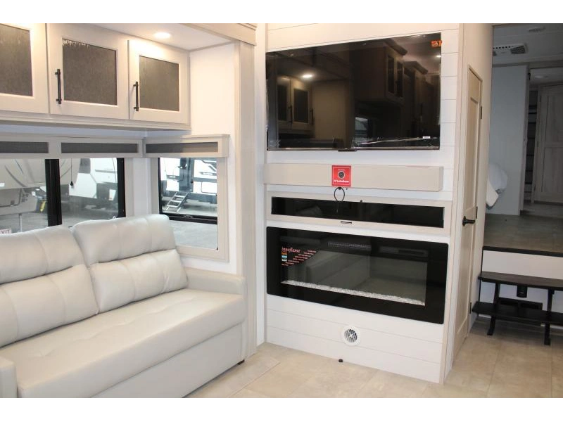 Grand Design Solitude 417kb 2026 alt