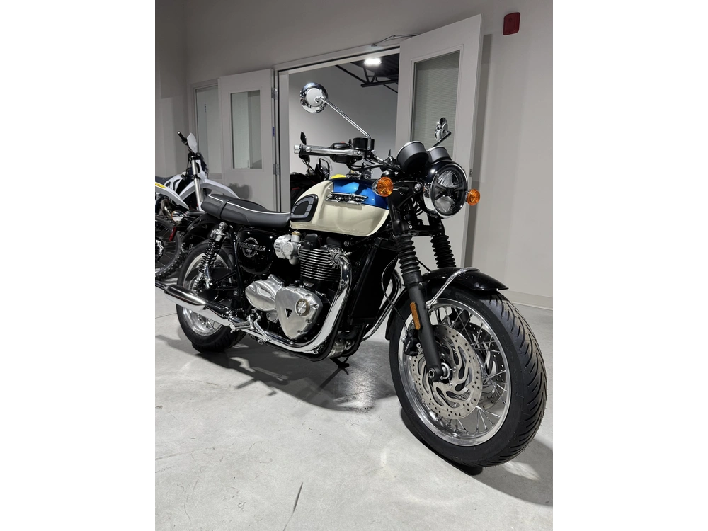 2026 Triumph Bonneville T120 alt
