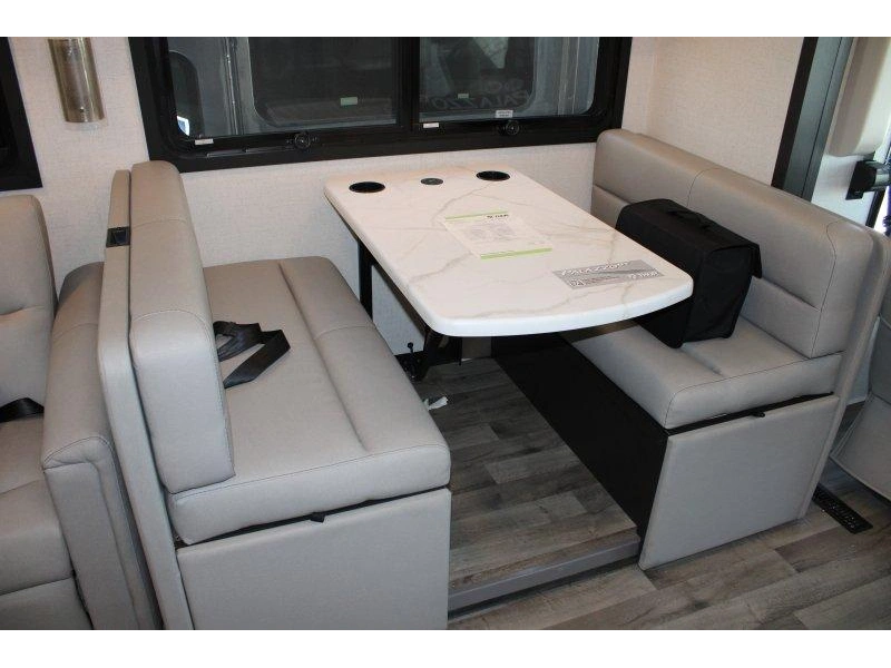Thor Motor Coach Palazzo 37.5 2026 alt