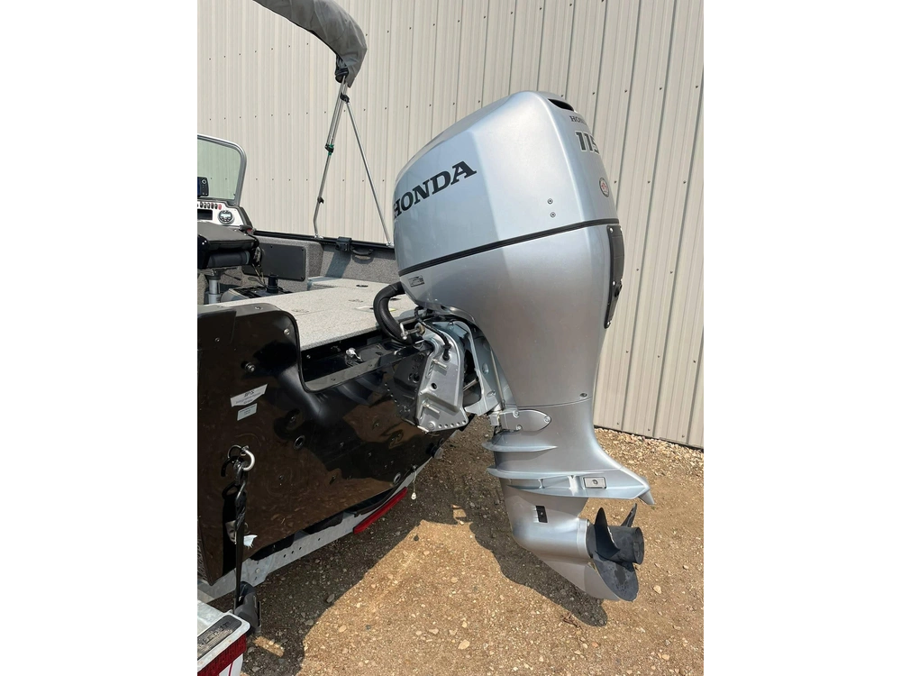 2018 Lund Boat Co 1775 Impact alt