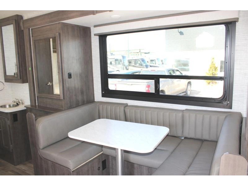 Entegra Coach Odyssey 22af.se 2025 alt