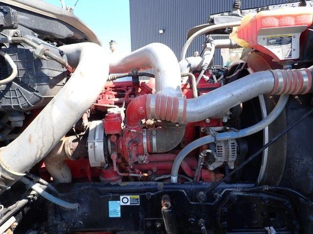 Peterbilt 589 2025