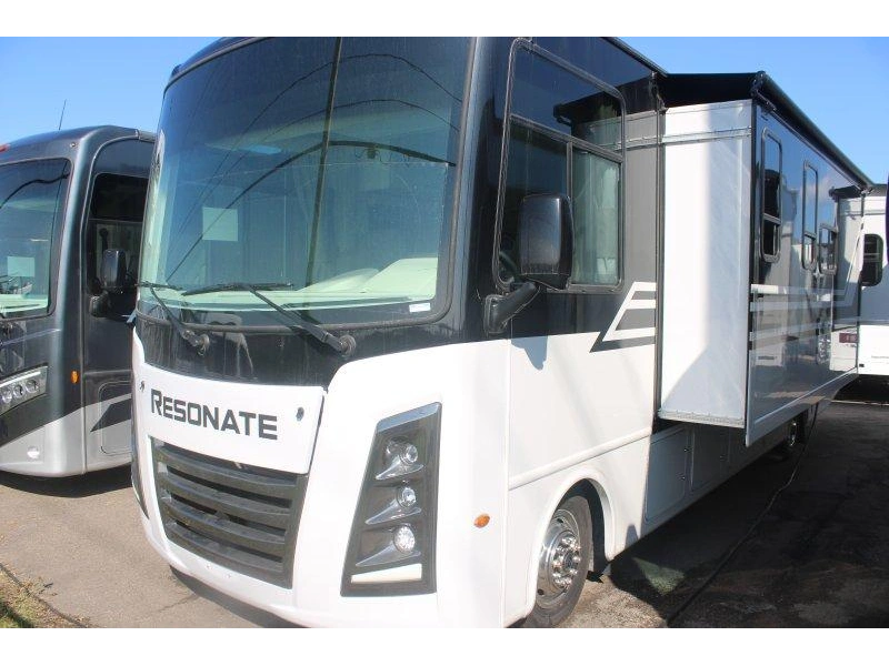 Thor Motor Coach Resonate 30c 2026 alt