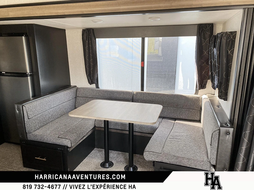 Cherokee 29rr Cargo 2022 alt