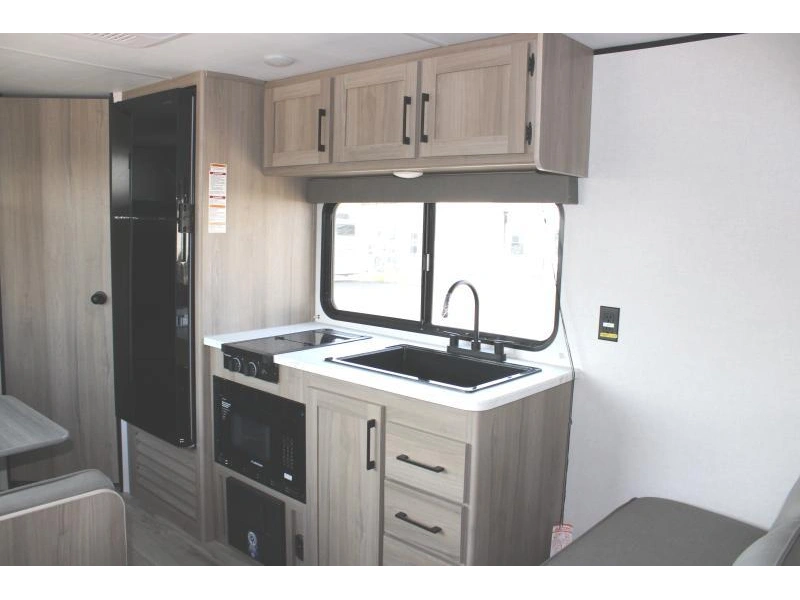 2026 Keystone Rv Coleman 23b alt