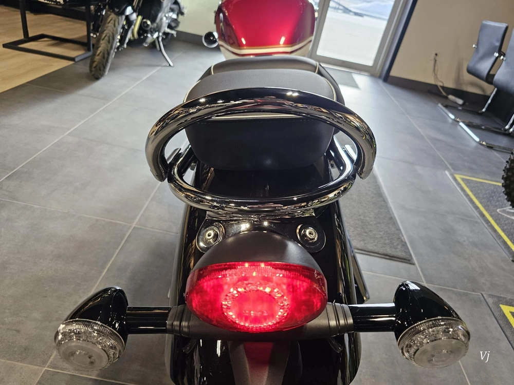 2026 Triumph Bonneville Speedmaster alt