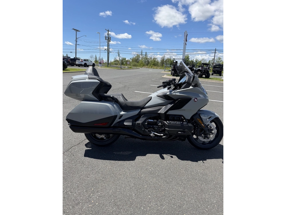 Honda Gold Wing Tour Dct Gl1800dt 2026 alt