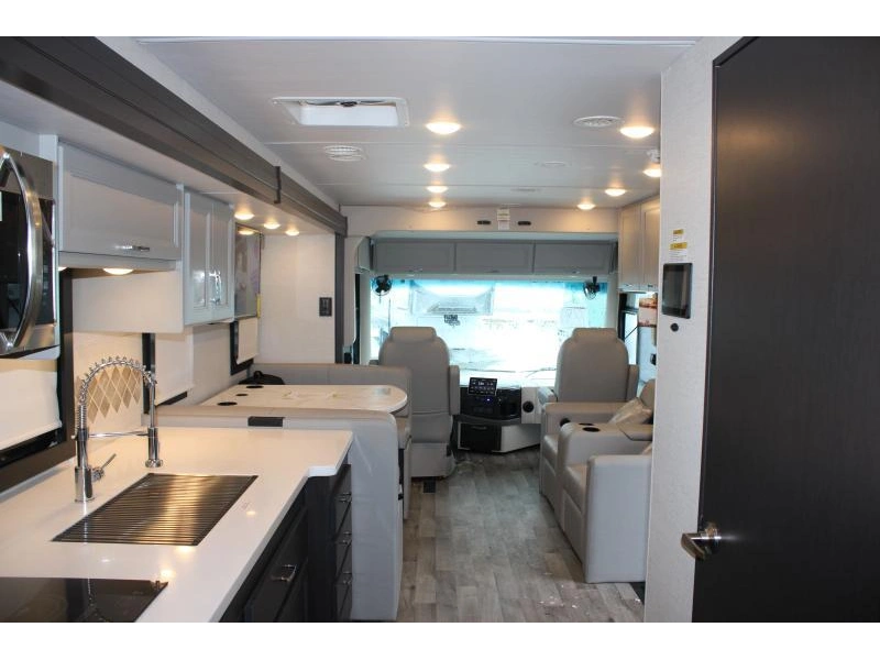 Thor Motor Coach Palazzo 33.6 2026 alt