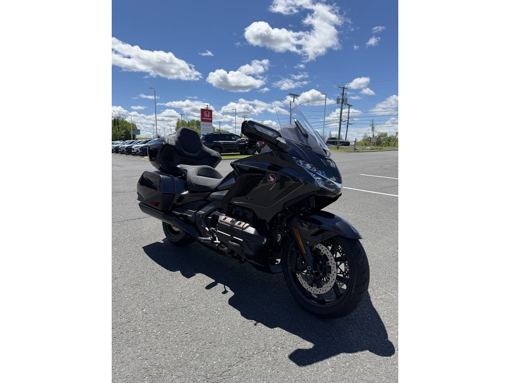 Honda Gold Wing Tour Gl1800st 2026 alt