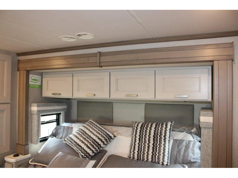 Thor Motor Coach Aria 3702 2027 alt