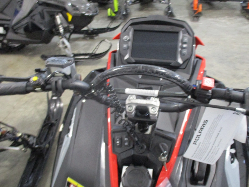 2025 Polaris 850 Pro Rmk 165 Storm Gray / Indy Red alt