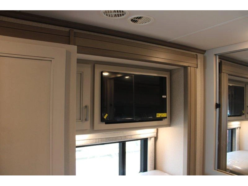 Thor Motor Coach Aria 3702 2027 alt