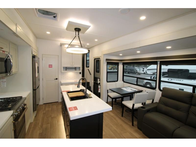 Grand Design Influence 3003rl 2026 alt