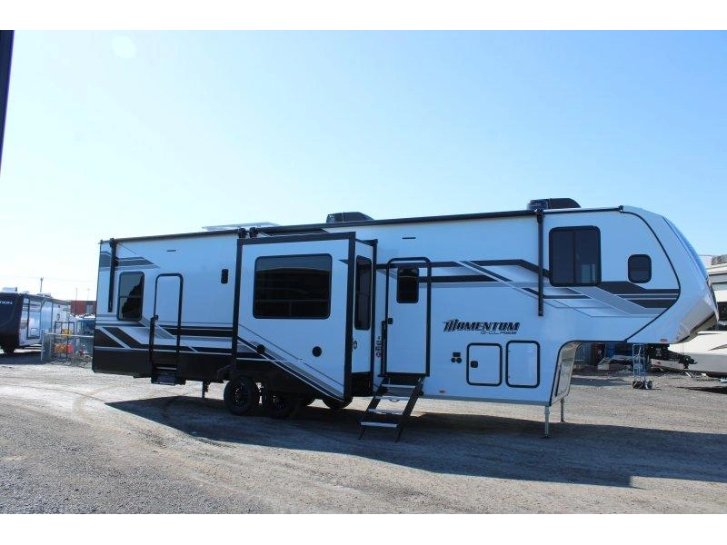 Grand Design Momentum 350g 2026 alt