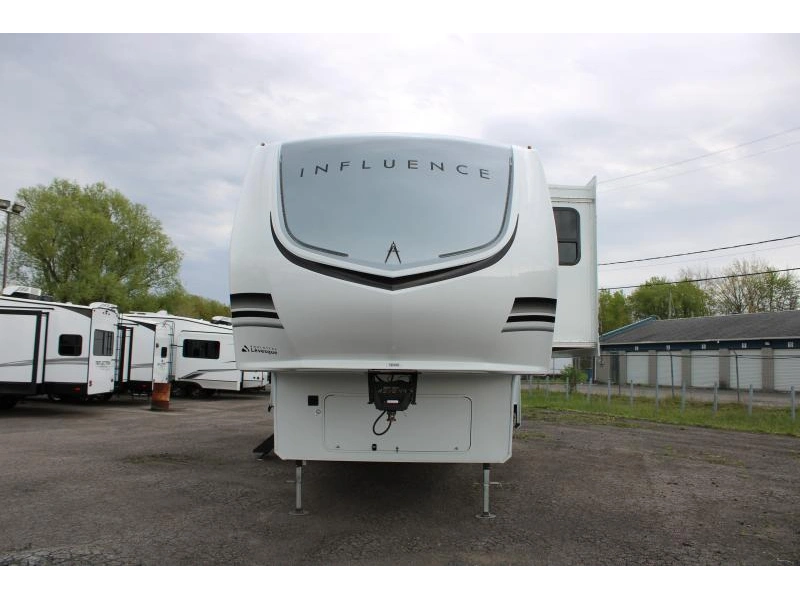 Grand Design Influence 3203gk 2025 alt