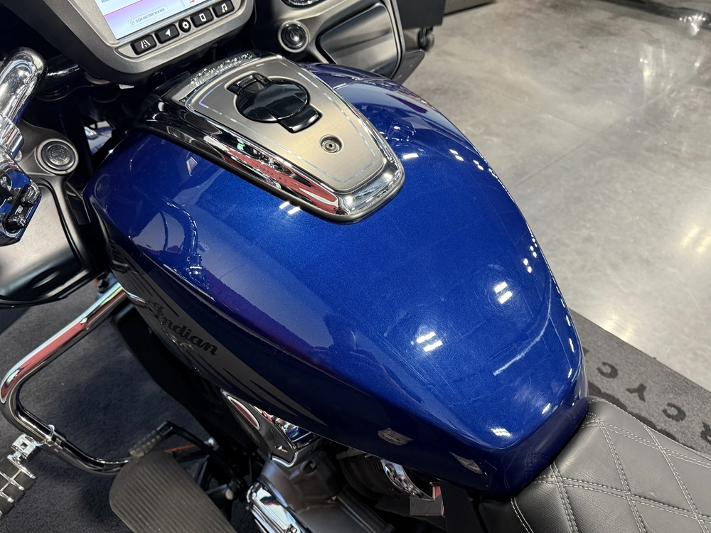 2020 Indian Motorcycle Challenger Limited alt