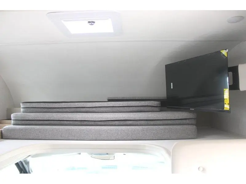 Thor Motor Coach Four Winds 2027
