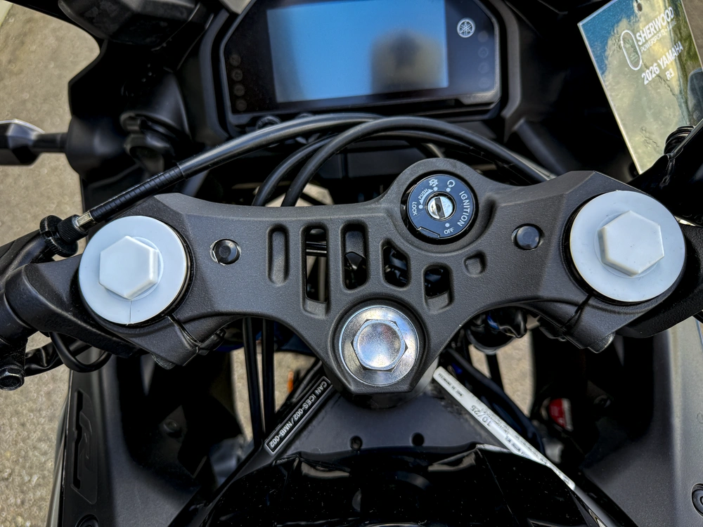 2026 Yamaha R3 alt