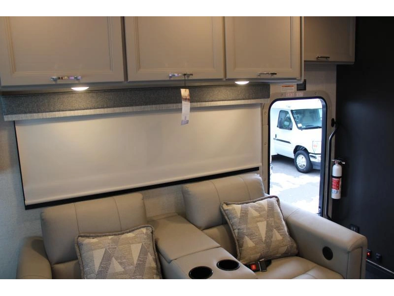 Thor Motor Coach Palazzo 33.6 2026 alt