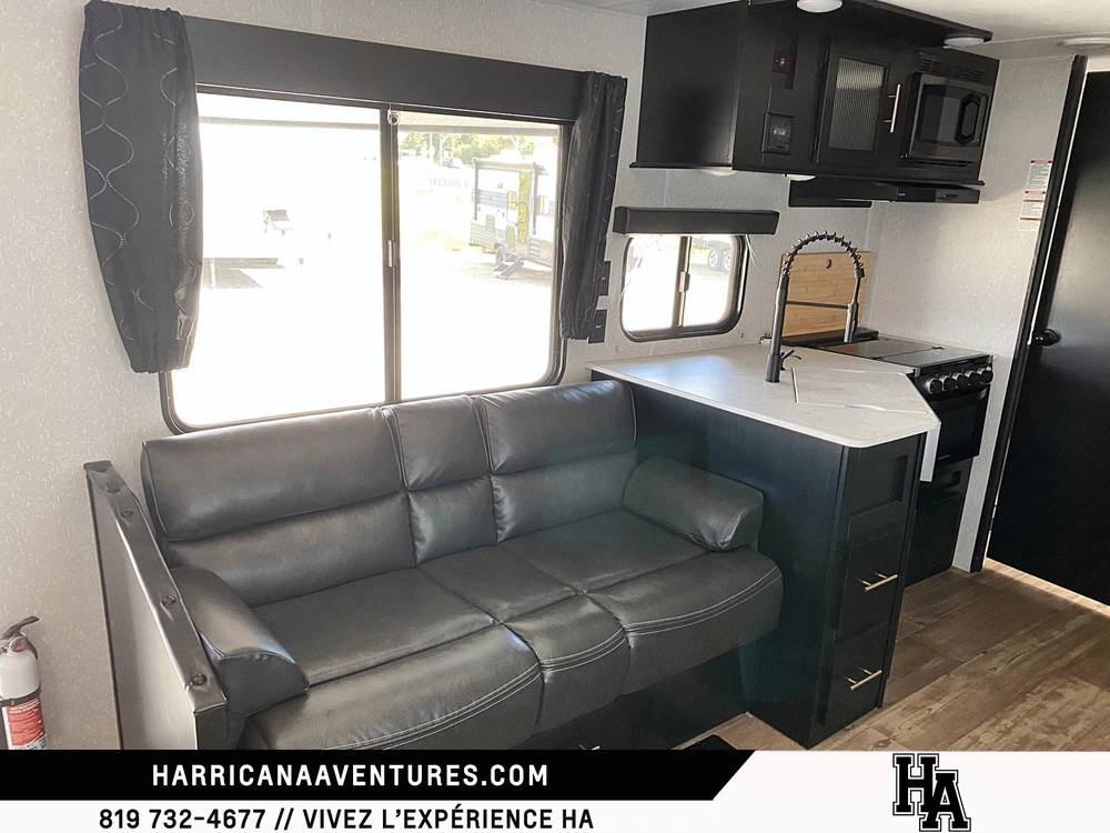 Cherokee 29rr Cargo 2022 alt