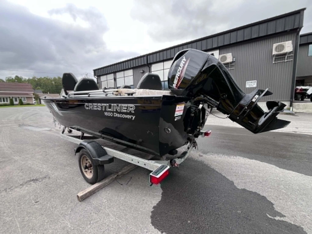 Crestliner Discovery 1650 2022 alt