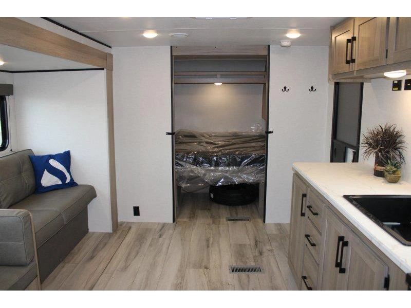 Keystone Rv Coleman 25b 2026 alt