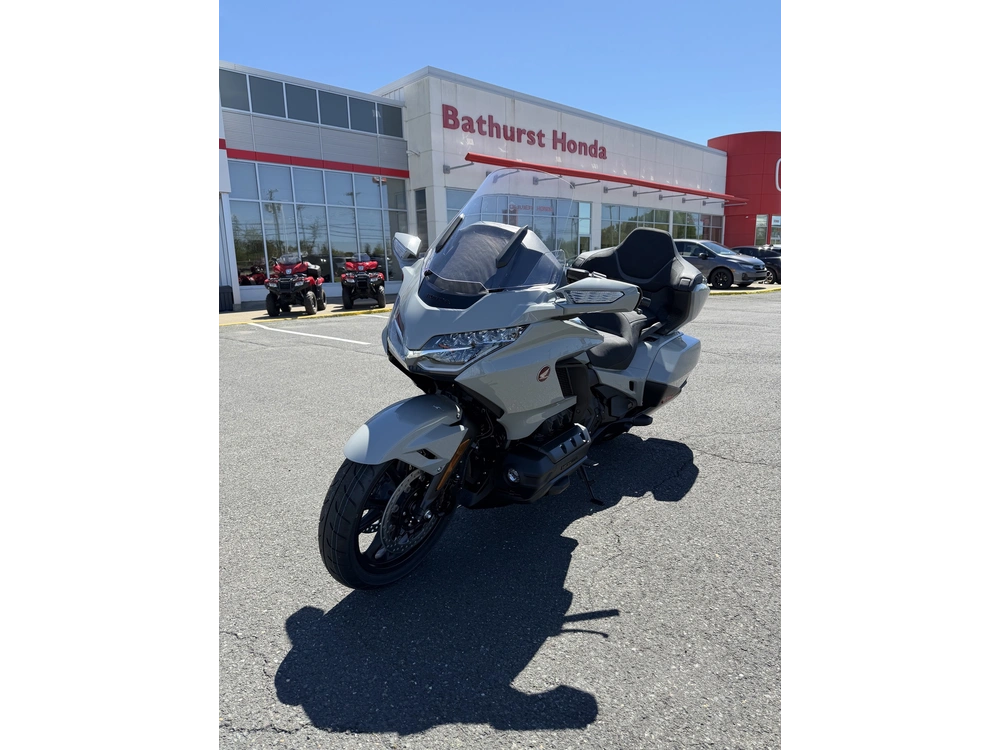 Honda Gold Wing Tour 2026 alt