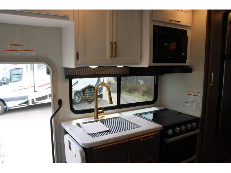 Thor Motor Coach Four Winds 24f 2025 alt