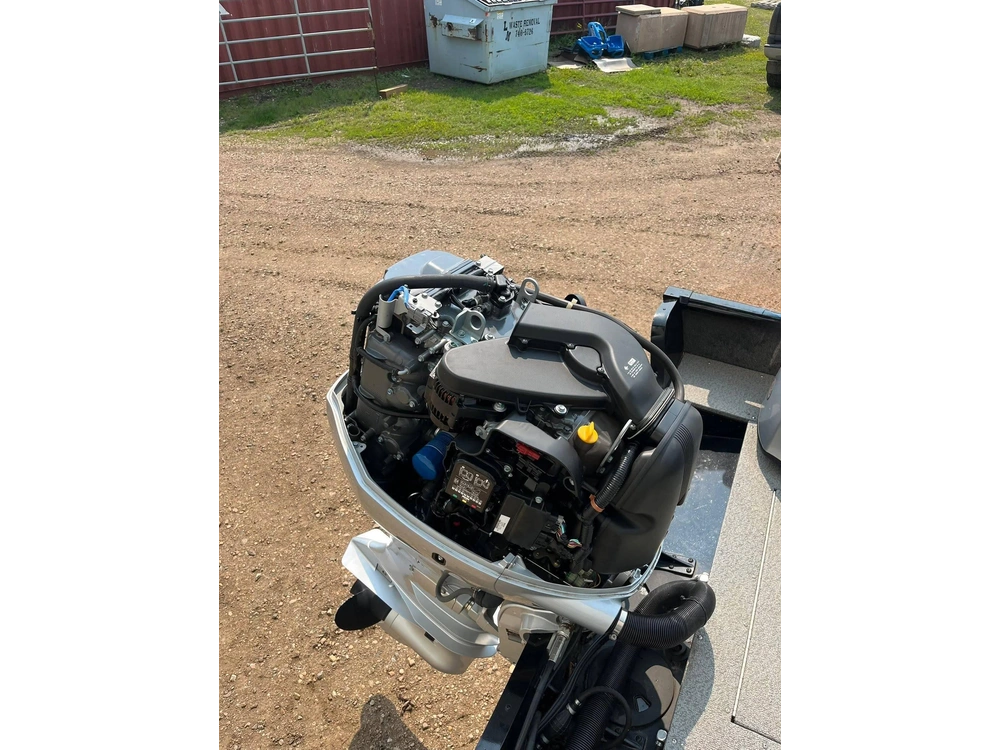 2018 Lund Boat Co 1775 Impact alt