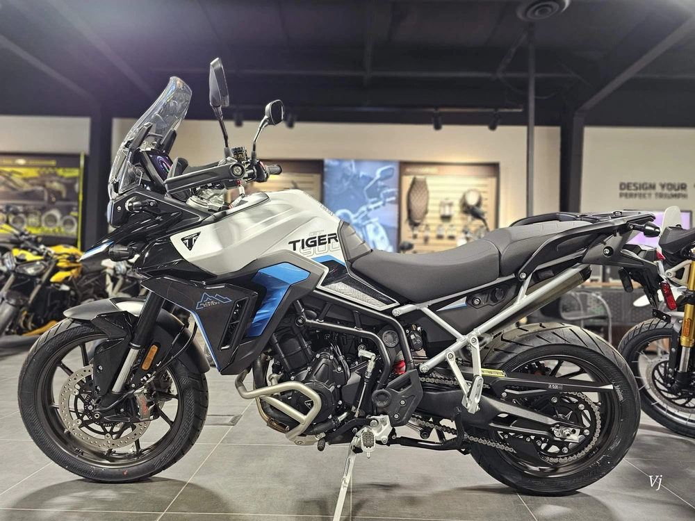 2026 Triumph Tiger 900 Gt Pro Alpine Edition alt