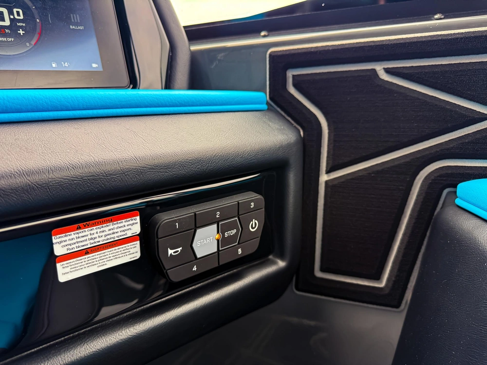 2027 Atx Surf Boats 22 Type-s alt