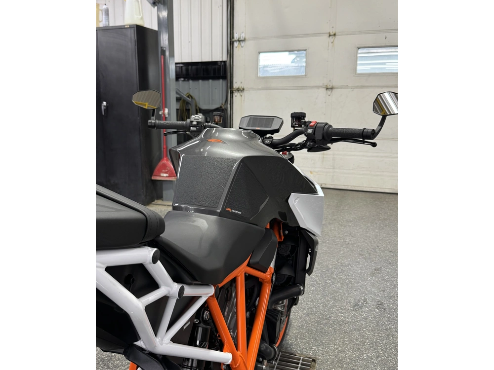 Ktm Super Duke R 2018 alt