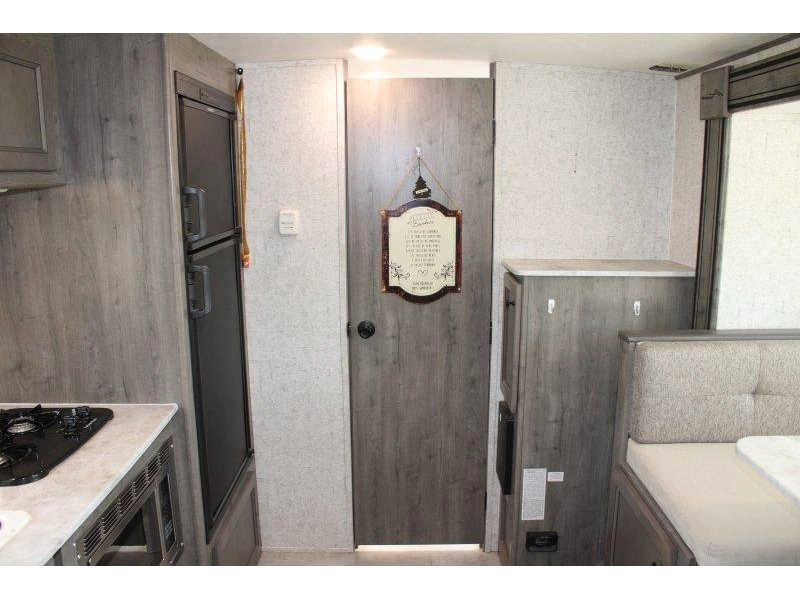 Coachmen Apex 203rbk 2020 alt