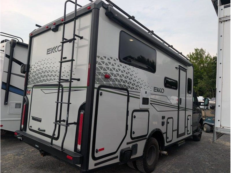 Winnebago Ekko 23b 2025 alt